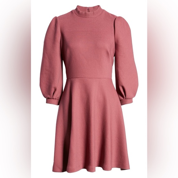 Gal Meets Glam - Maggie - Picture 8 of 9